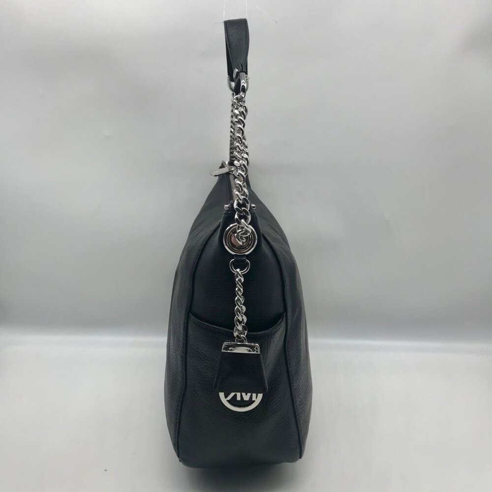 Michael Kors Black Leather Chandler Convertible Shoulder Bag. - Picture 4 of 10